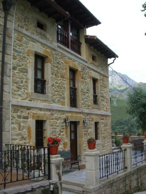 Apartamentos Rurales La Husteriza Ruenes 外观 照片